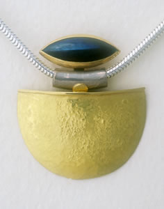 Munich Muse necklace with Lozenge cut Lapis